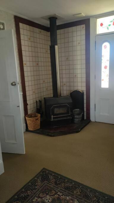 Featherston The Oaks- A Beautifully Appointed 1890S Villa מראה חיצוני תמונה
