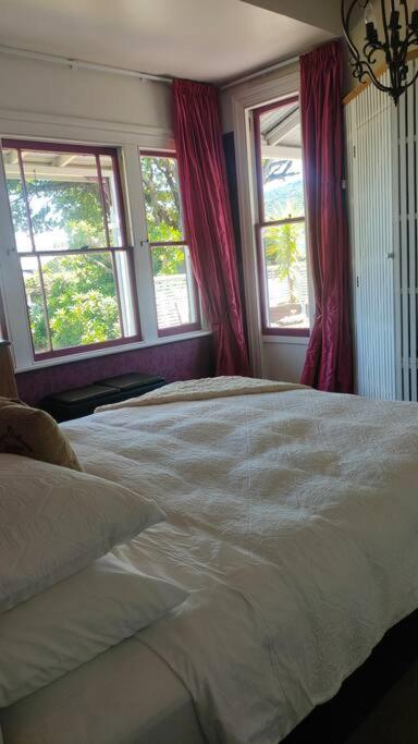 Featherston The Oaks- A Beautifully Appointed 1890S Villa מראה חיצוני תמונה
