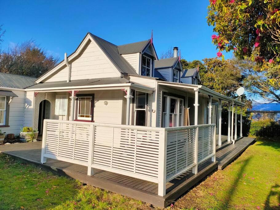 Featherston The Oaks- A Beautifully Appointed 1890S Villa מראה חיצוני תמונה