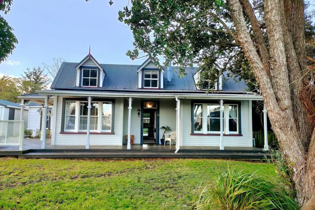 Featherston The Oaks- A Beautifully Appointed 1890S Villa מראה חיצוני תמונה